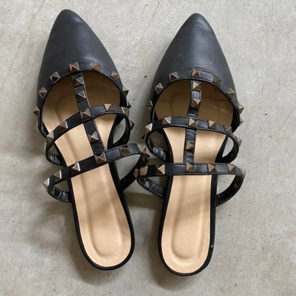Fashion Q Women’s Studded Flats